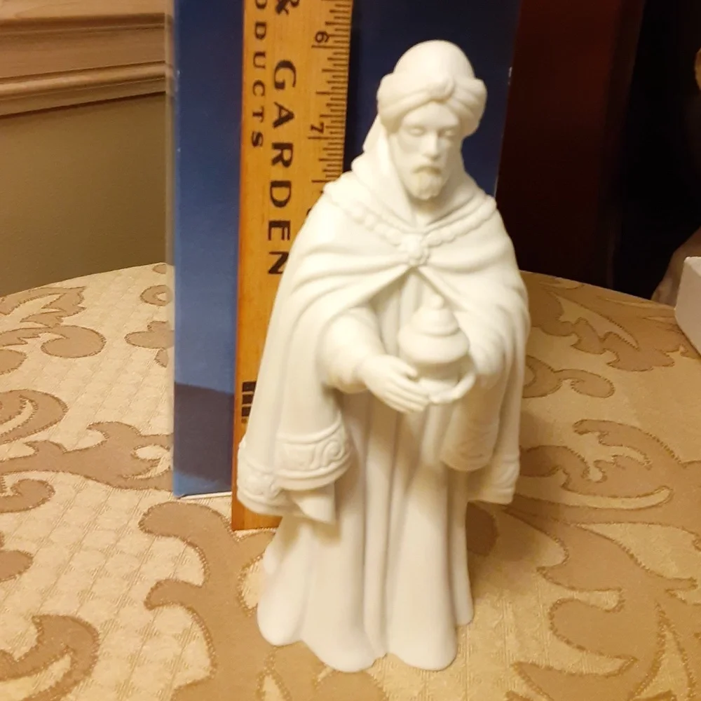 Avon Nativity Collectibles The Magi-Balthasar Porcelain Figurine